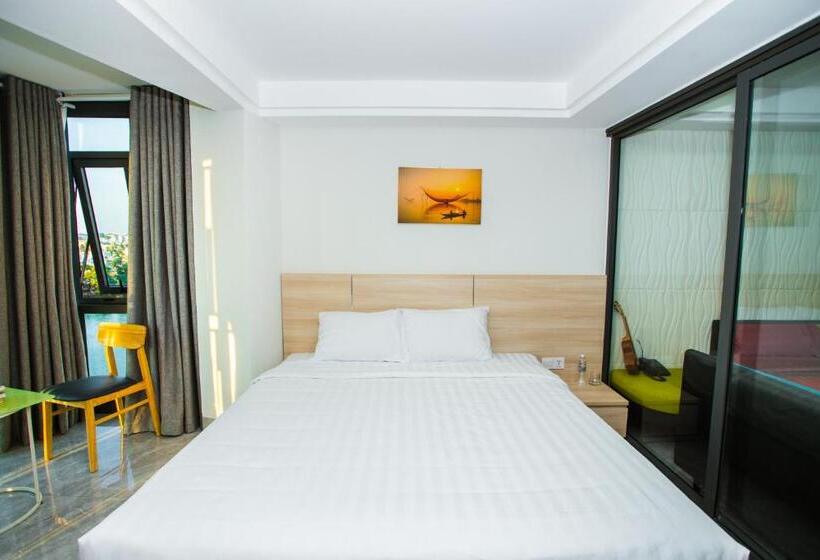 سوییت خانوادگی, Moonlight Bay Hotel & Apartment