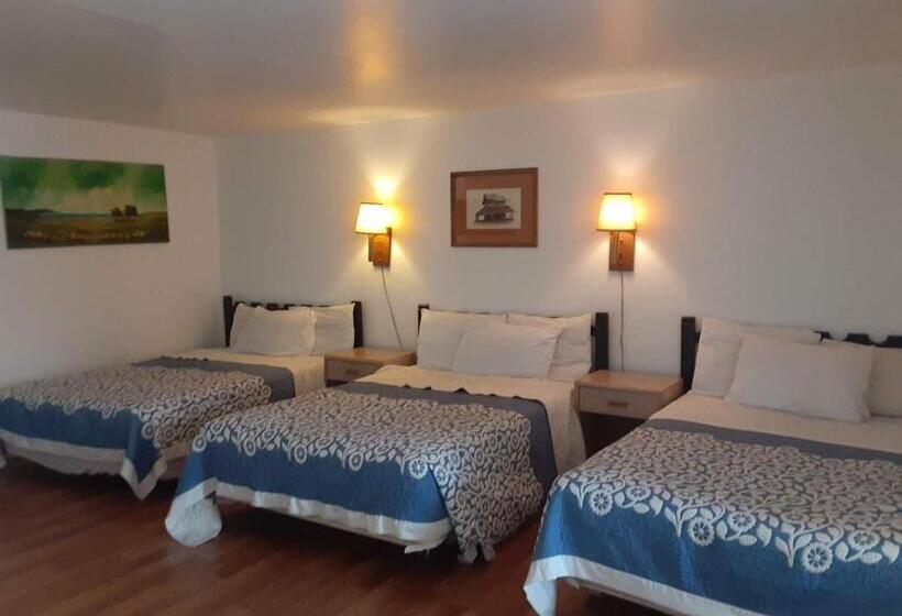 Трехместный Номер Deluxe, 66 Motel