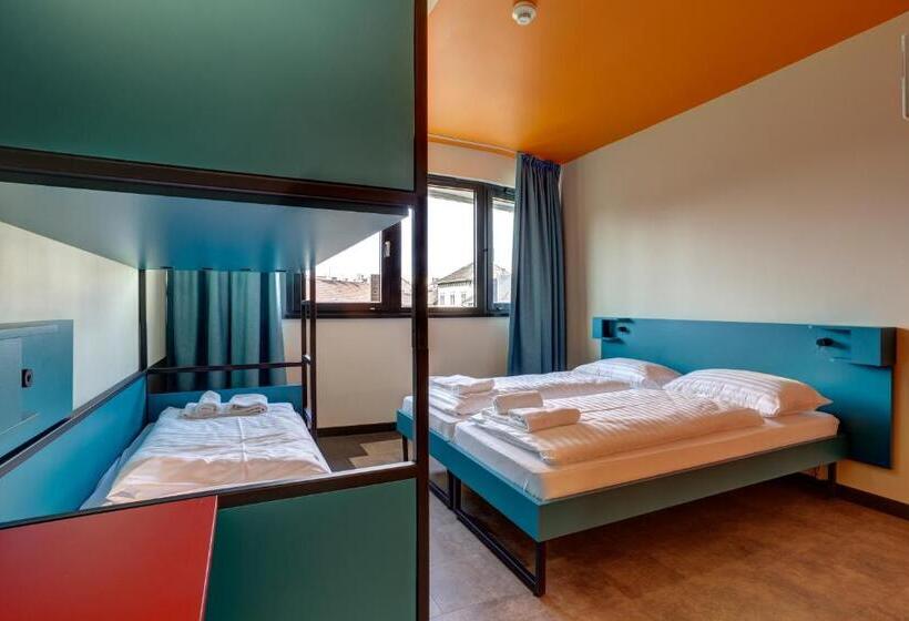 Четырехместный Номер Стандарт, Meininger Budapest Great Market Hall
