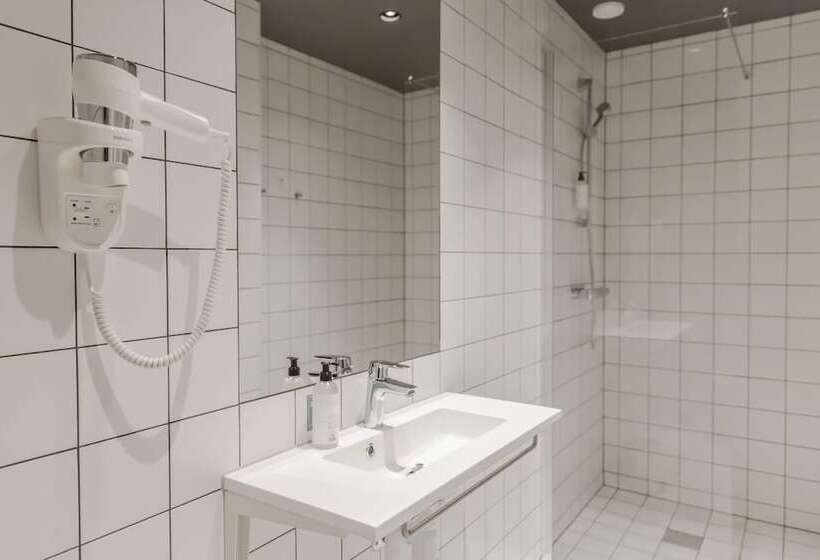 Семейный Номер, Stockholm North By First Hotels