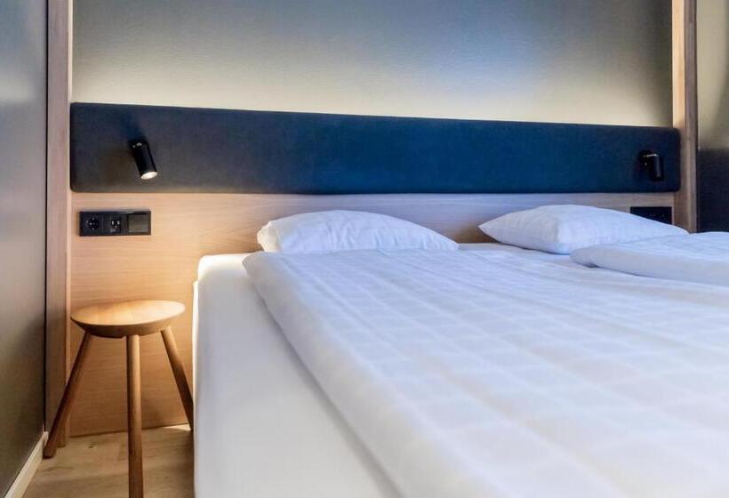 Номер Стандарт, Stockholm North By First Hotels