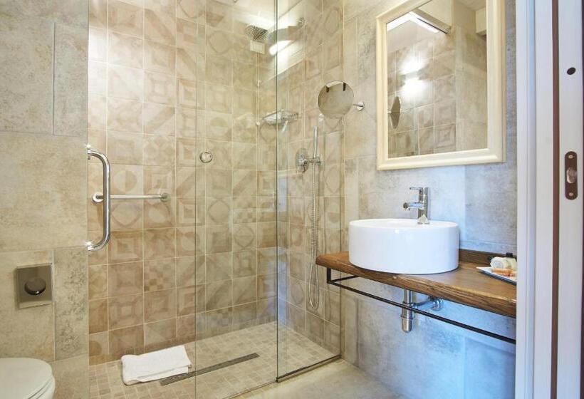 Номер Стандарт, Relais Villa Miraglia