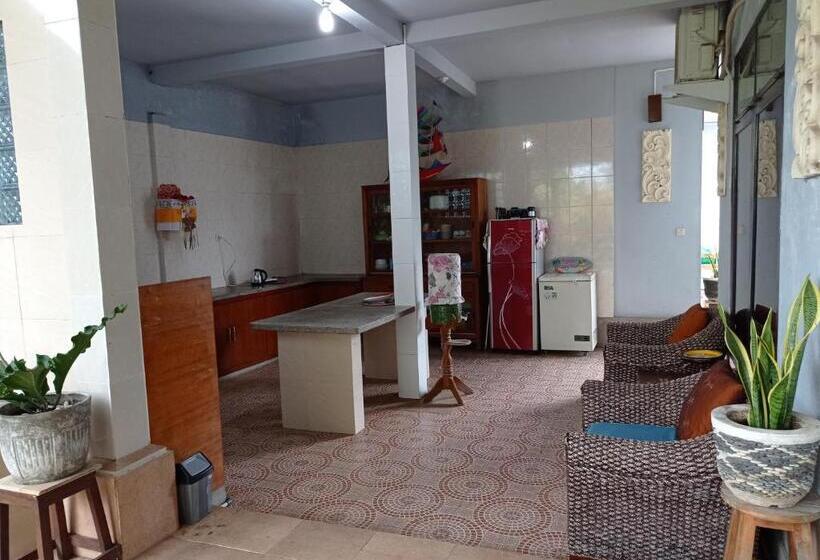 اتاق خانوادگی با چشم‌انداز دریا, Khrisna Sunrise Homestay Tulamben
