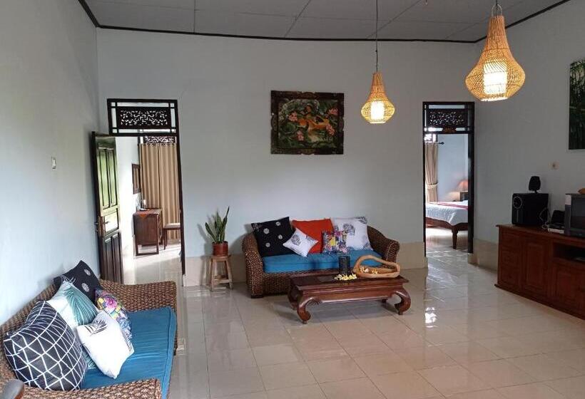 اتاق خانوادگی با چشم‌انداز دریا, Khrisna Sunrise Homestay Tulamben