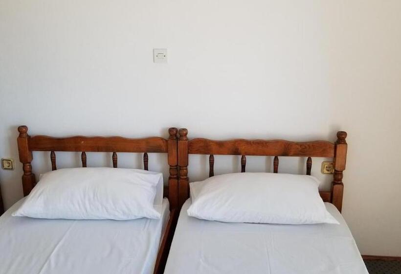اتاق اکونومی, Guesthouse Kodre