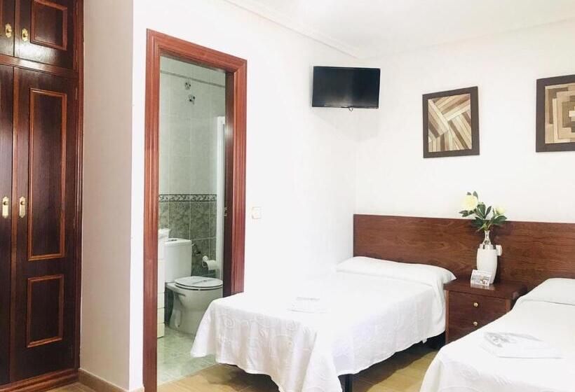 Номер Стандарт, Hostal Restaurante El Avion S,l