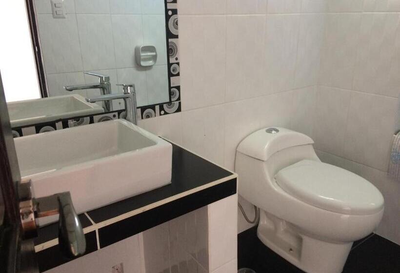 اتاق لوکس, Quilla House 2