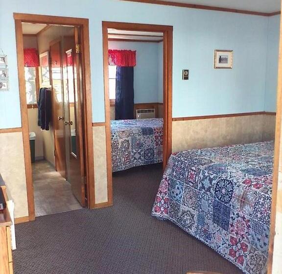 Люкс, The Monarch Motel
