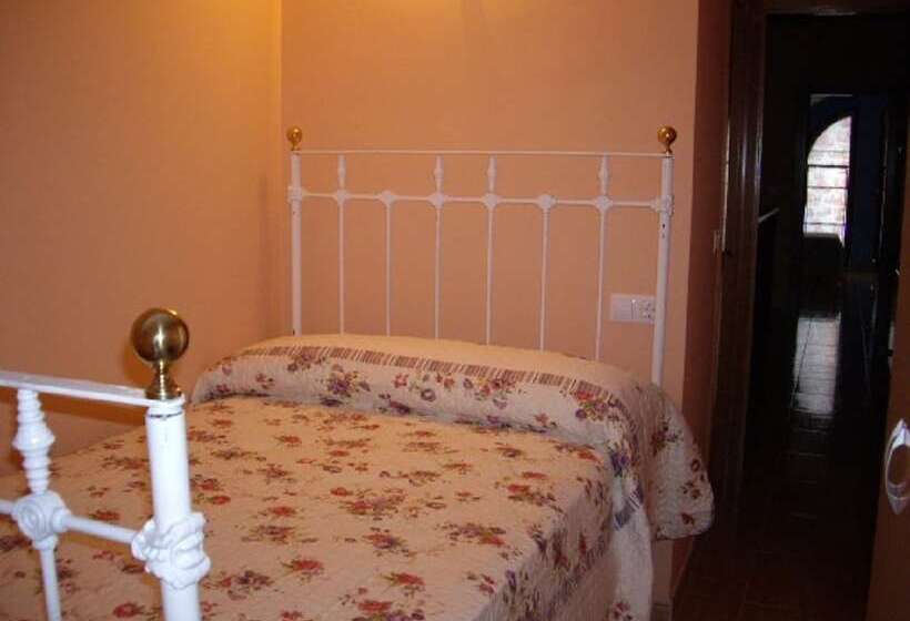 Номер Стандарт, Hostal Catalina De Austria