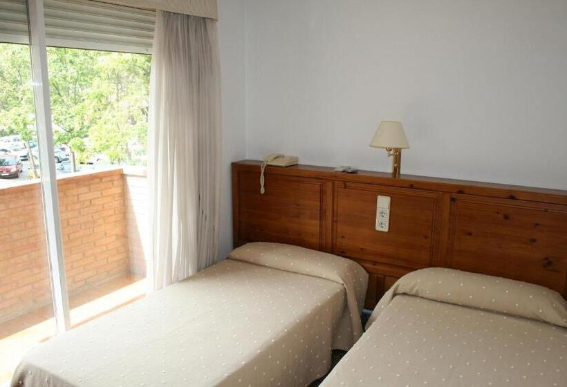 Номер Стандарт, Hostal Puente De Piedra