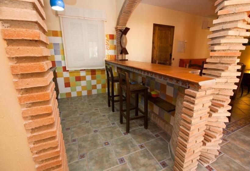 Апартаменты 2 Спальни, Apartahotel Al Alba