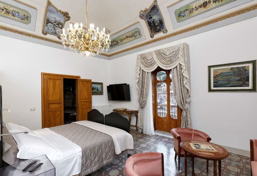 مجموعه ویستا شهر, Edel Modica