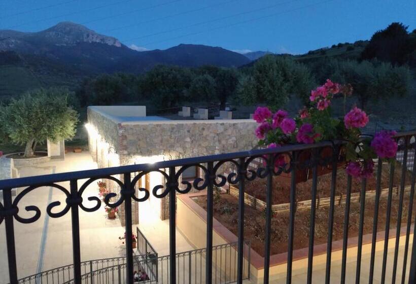 Номер Стандарт Вид на Бассейн, Agriturismo Le Campanelle   Sicilia   Cefalù