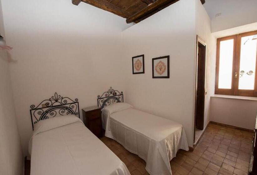Quarto Estandar, Camere Da Cecè