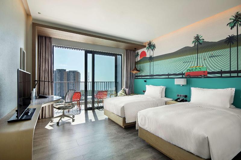 Номер Стандарт Вид на Море, Hilton Garden Inn Sanya