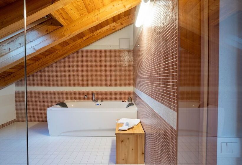 디럭스 자쿠지룸, Albergo Palazzo Lodron Bertelli