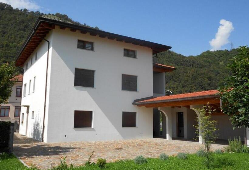 דירת חדר נוף לגינה, Albergo Diffuso Tolmezzo