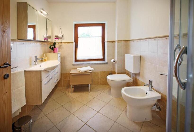 منزل 4 غرف نوم, Albergo Diffuso Tolmezzo