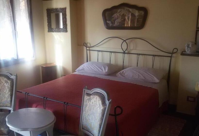 اتاق استاندارد با بالکن و چشم‌انداز دریا, Locanda Dei Boi