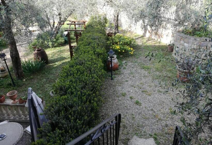 اتاق استاندارد با چشم‌انداز باغ, Locanda Dei Boi