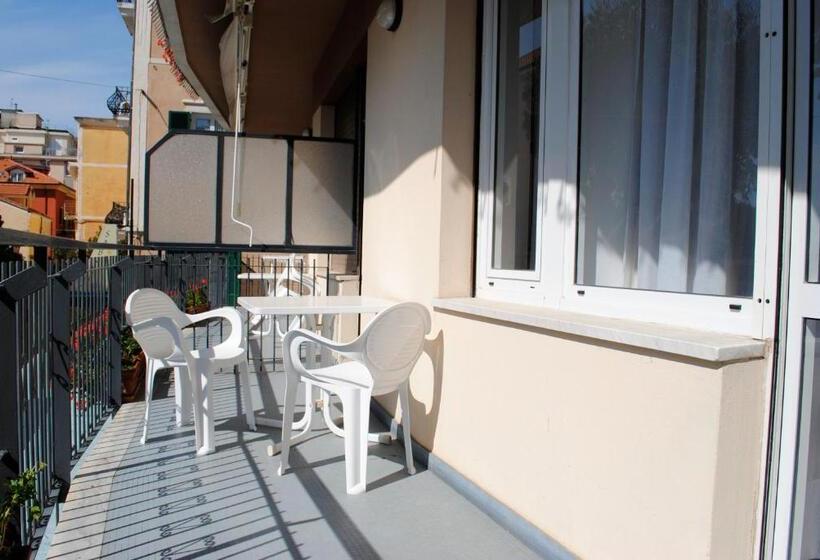 带1个卧室的带海景的公寓, Residence Principi Di Piemonte