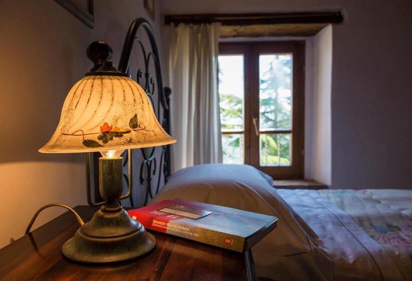 اتاق خانوادگی, Agriturismo Monte Acuto