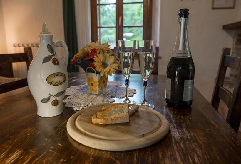 سوییت خانوادگی, Agriturismo Monte Acuto