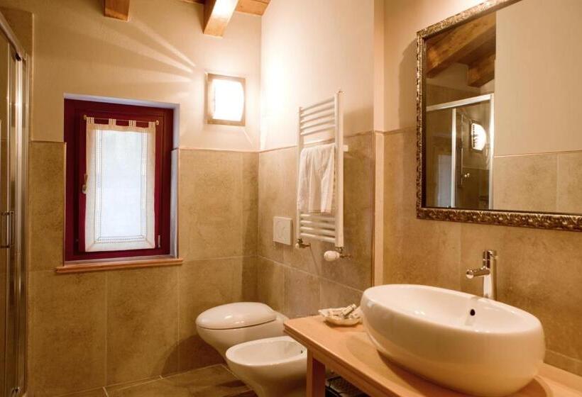جناح مطلّ علي الجبل, A  La Table Du Sommelier Chambres D Hôtes & Restaurant