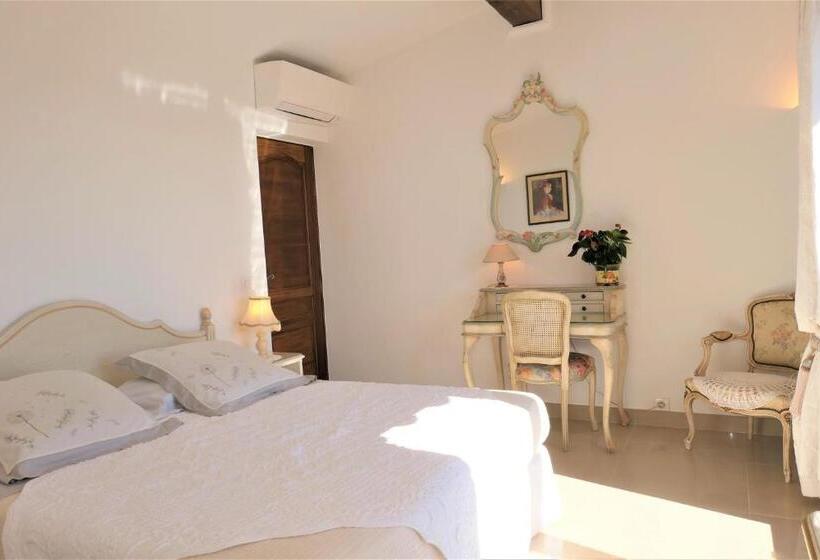 اتاق استاندارد با چشم‌انداز دریا, La Bastide Des Pins