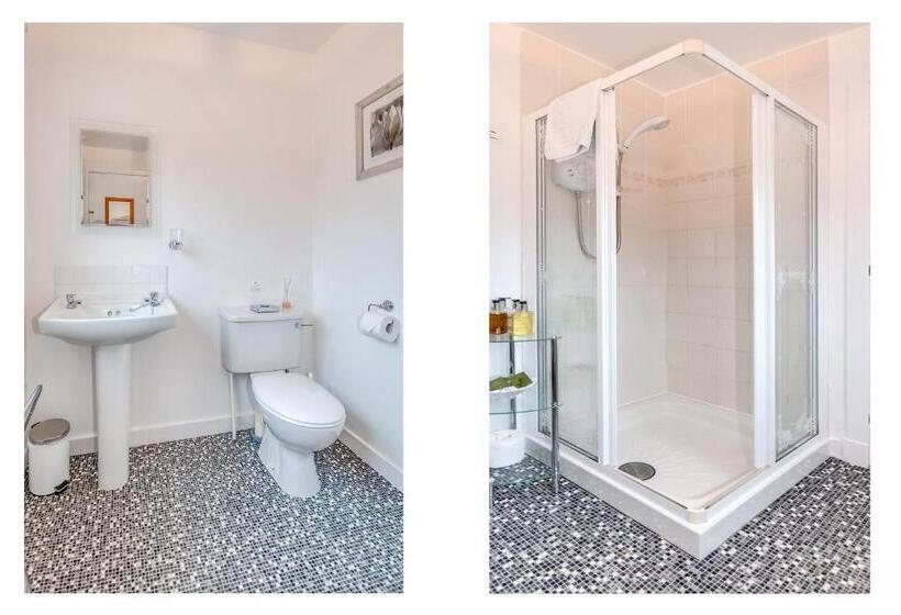Standardrum, Stables Guest House
