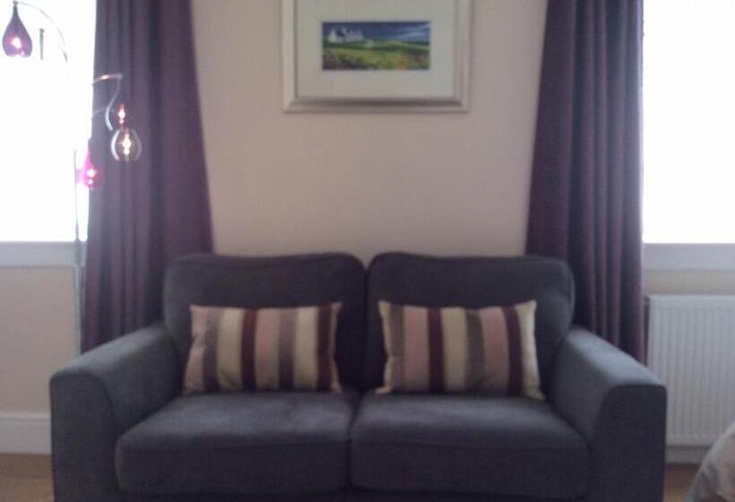 חדר דחוקס עם מיטת קינג, Woodside Guest House