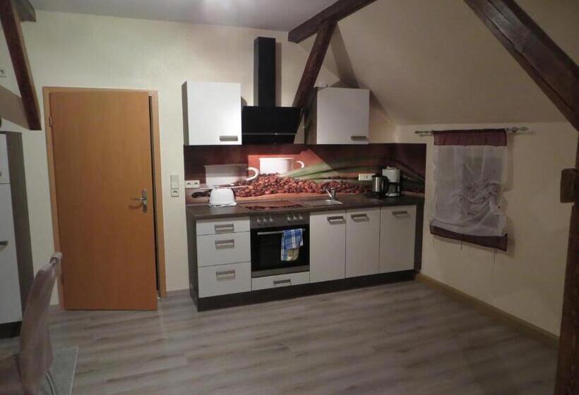 חדר משפחתי, Ferienwohnung & Zimmervermietung Wolf