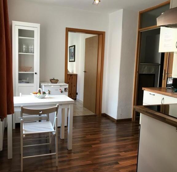 Апартаменты 1 Спальня с Балконом, Stadt Apartment