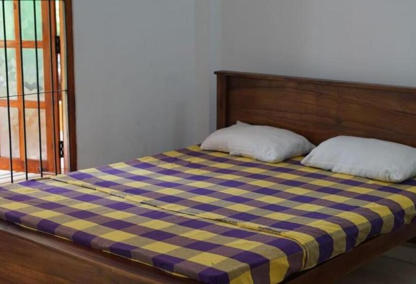 اتاق استاندارد, Punkalasa Tourist Lodge