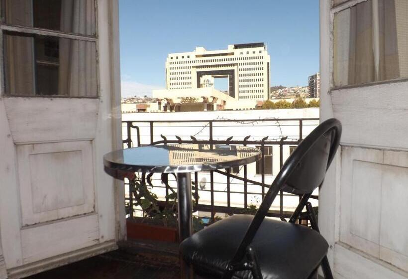 اتاق استاندارد سه نفره, Hostal Fiorenttina