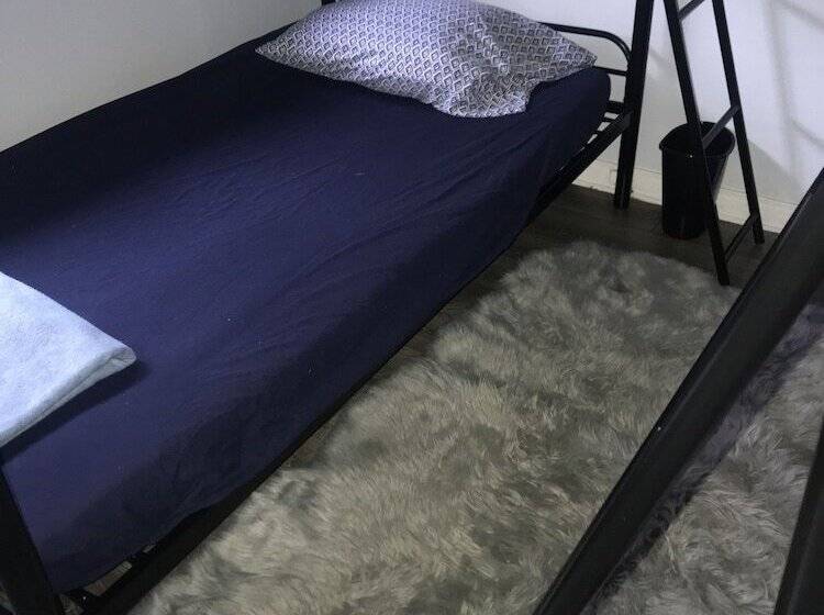 Кровать в Общей Комнате, Tallahassee Sun & Moon   Hostel