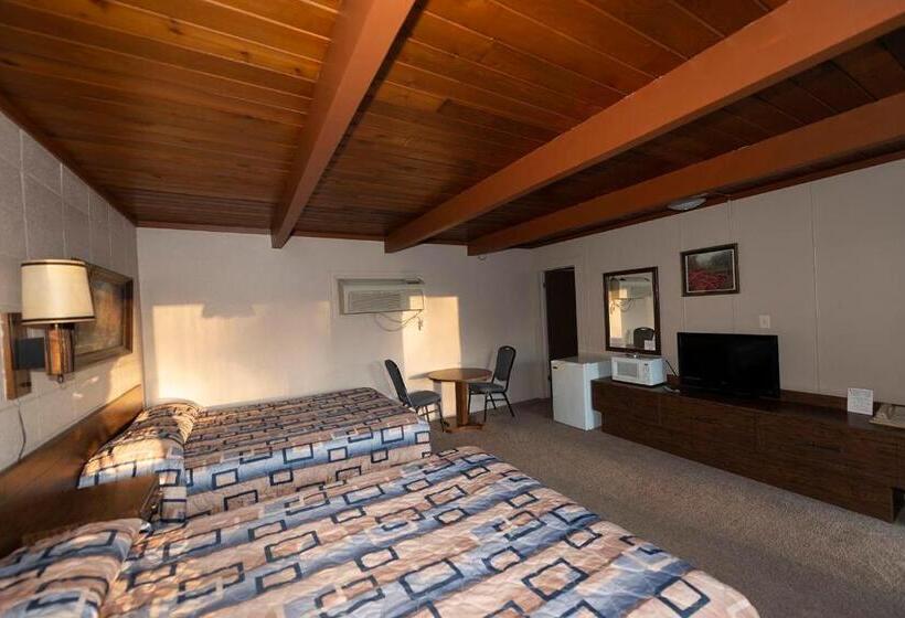 Номер Стандарт, Cedar Inn