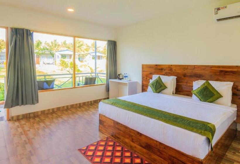 스탠다드 룸, Treebo Lands End Beach Resort Morjim
