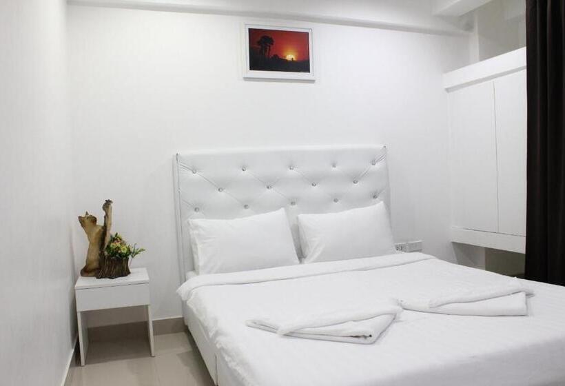 带阳台的豪华间, Thanyachatra Boutique
