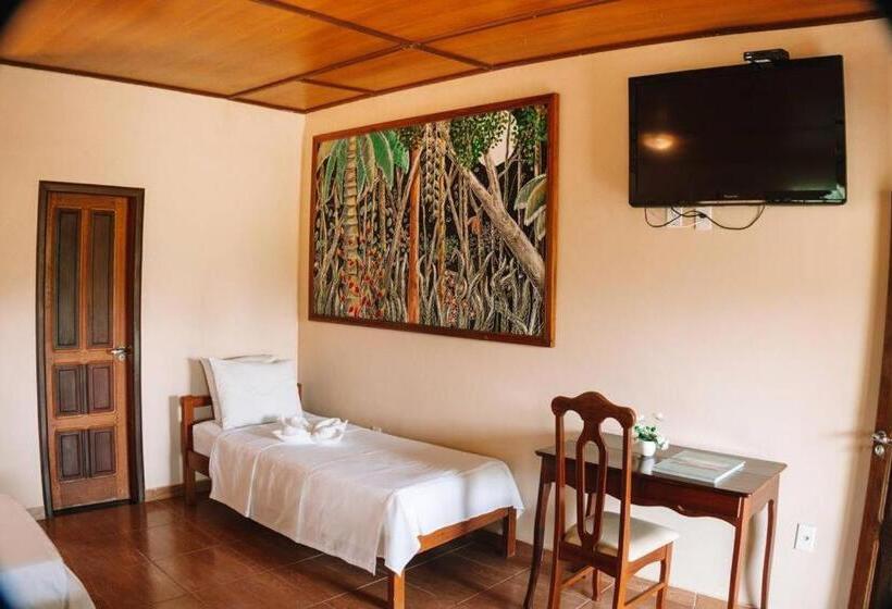 اتاق استاندارد چهارنفره با بالکن, Amazônia Parksuítes