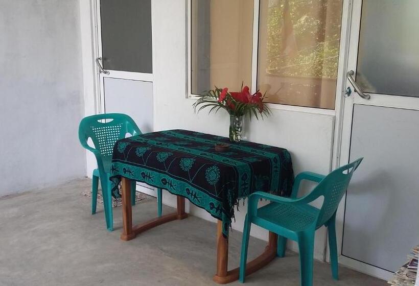 اتاق استاندارد, Ameesha Guesthouse
