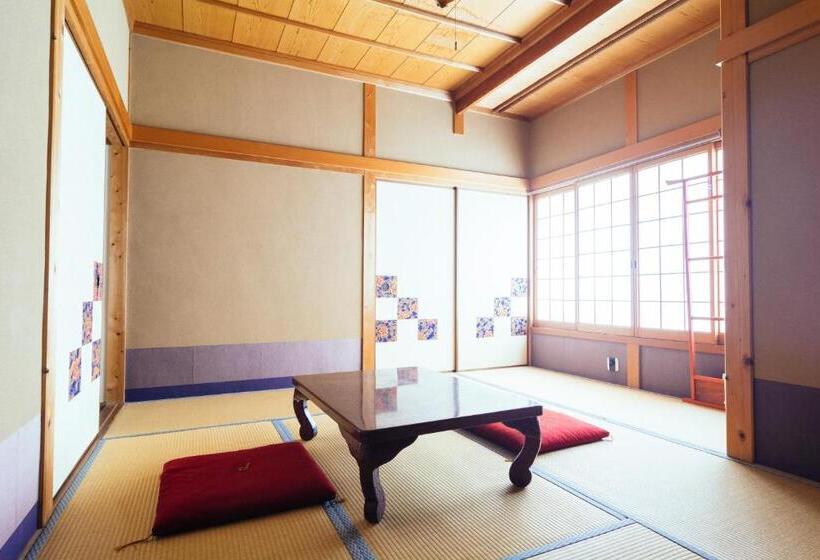 Номер Economy с общей ванной комнатой, 高野山 宿坊 増福院  Koyasan Shukubo Zofukuin