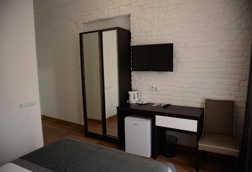 اتاق استاندارد با بالکن, Guest House Gantiadi