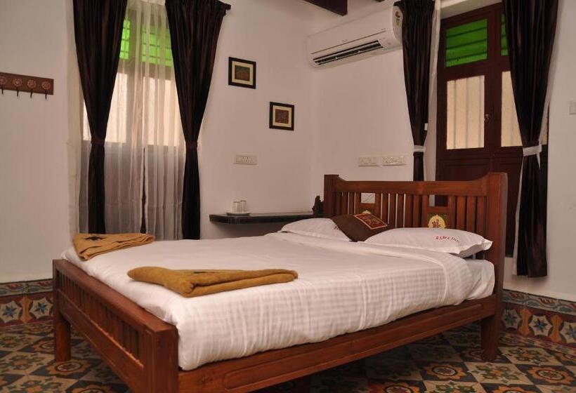 Номер Deluxe, Rams Inn