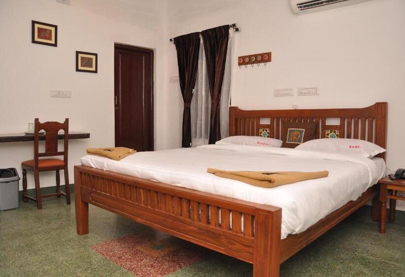 Номер Deluxe, Rams Inn