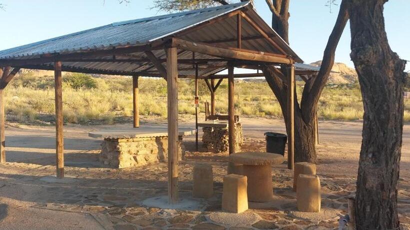 چادر با خدمات رفاهی استاندارد, Camp Mara