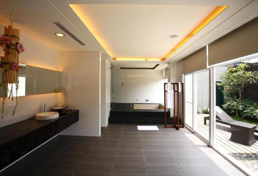 اتاق لوکس, Elan Motel