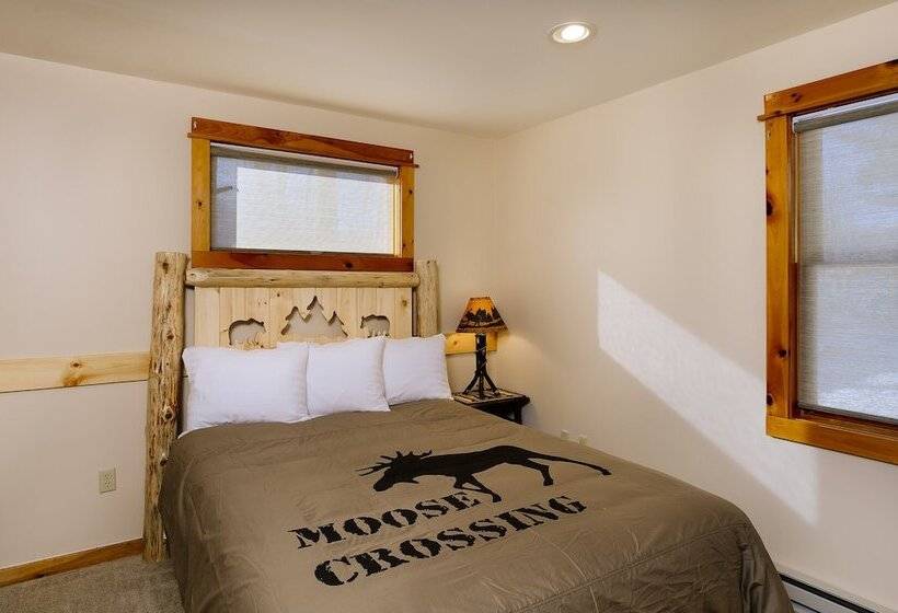 Хижина, Cobble Mountain Lodge