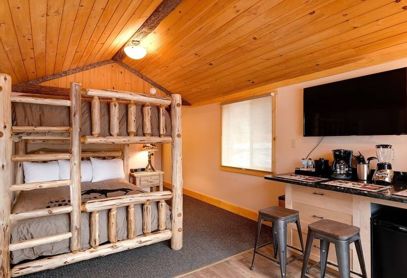 Хижина, Cobble Mountain Lodge