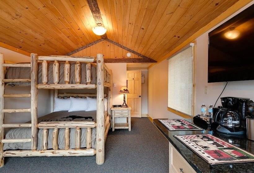 Хижина, Cobble Mountain Lodge